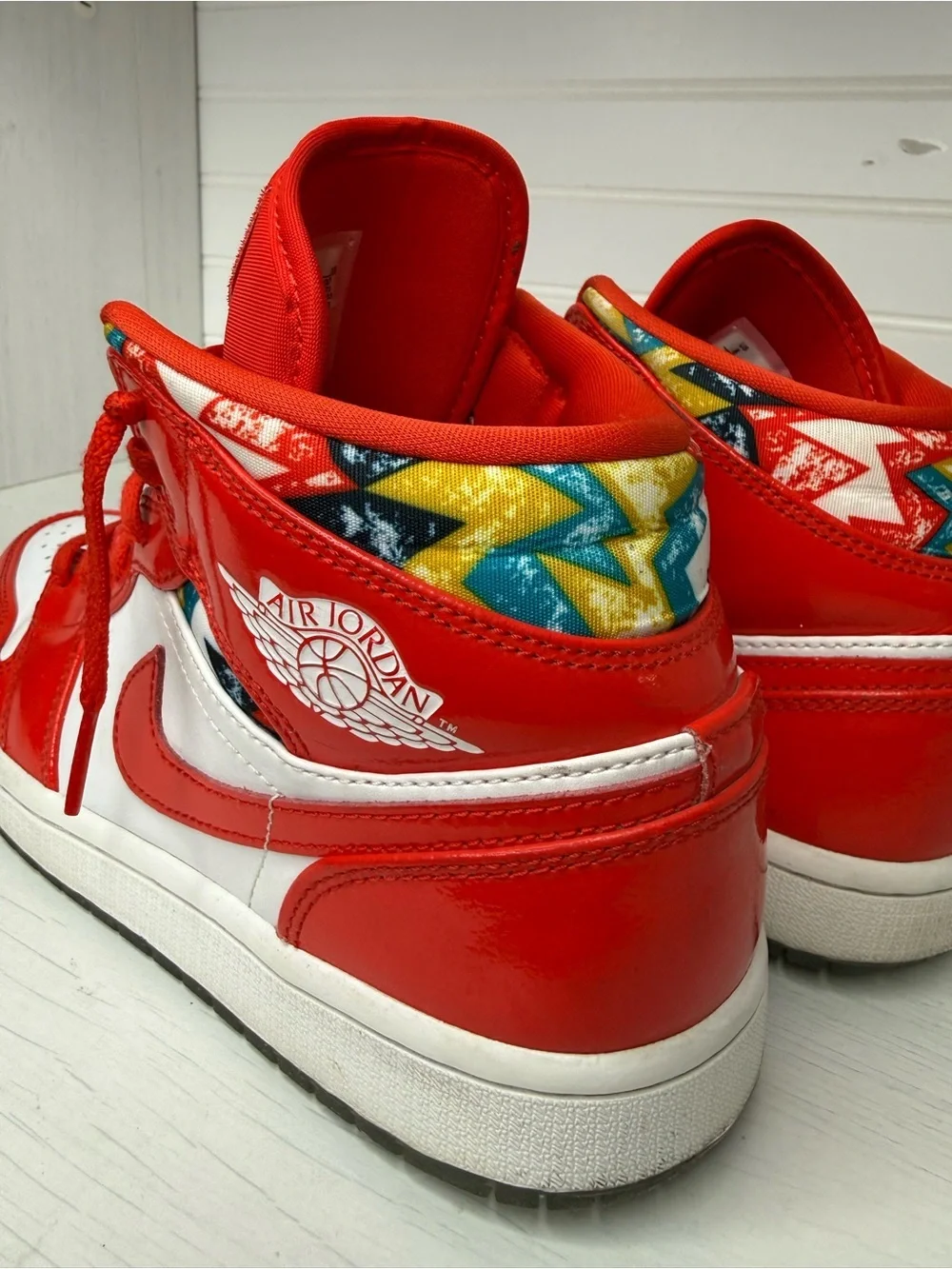 Jordan 1 Mid Barcelona Sweater Red Patent Size 8M/9.5W DC7294-600 - Great Shoe